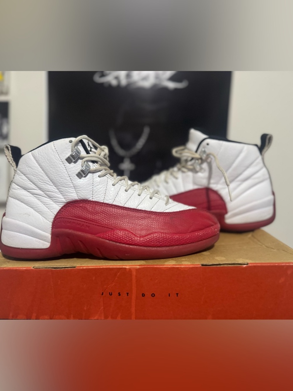 Nike Air Jordan 12 Retro Cherry red size 8.5